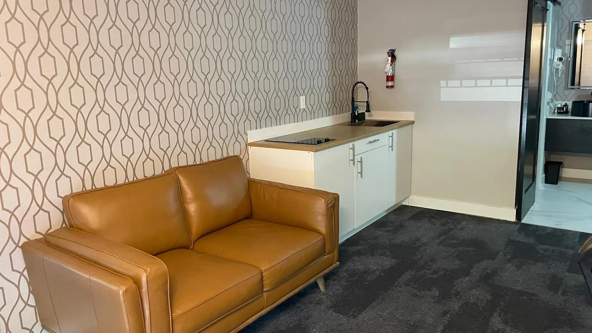 The Vic, Ascend Hotel Collection Виктория