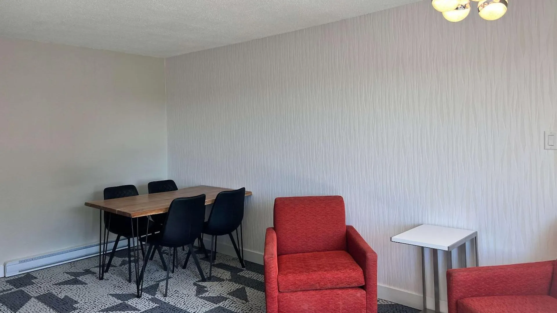The Vic, Ascend Hotel Collection Виктория