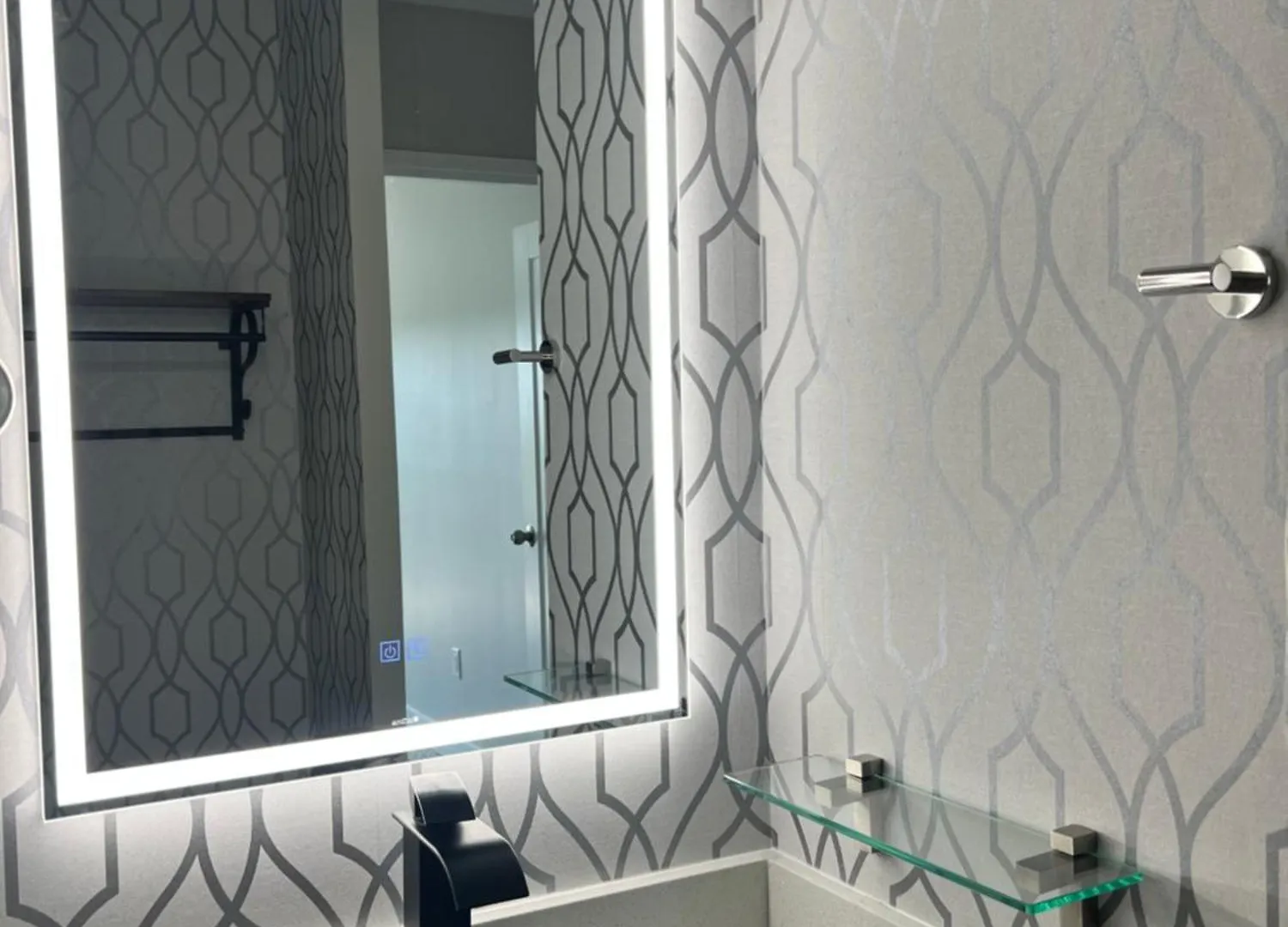 The Vic, Ascend Hotel Collection Виктория 4*,  Канада