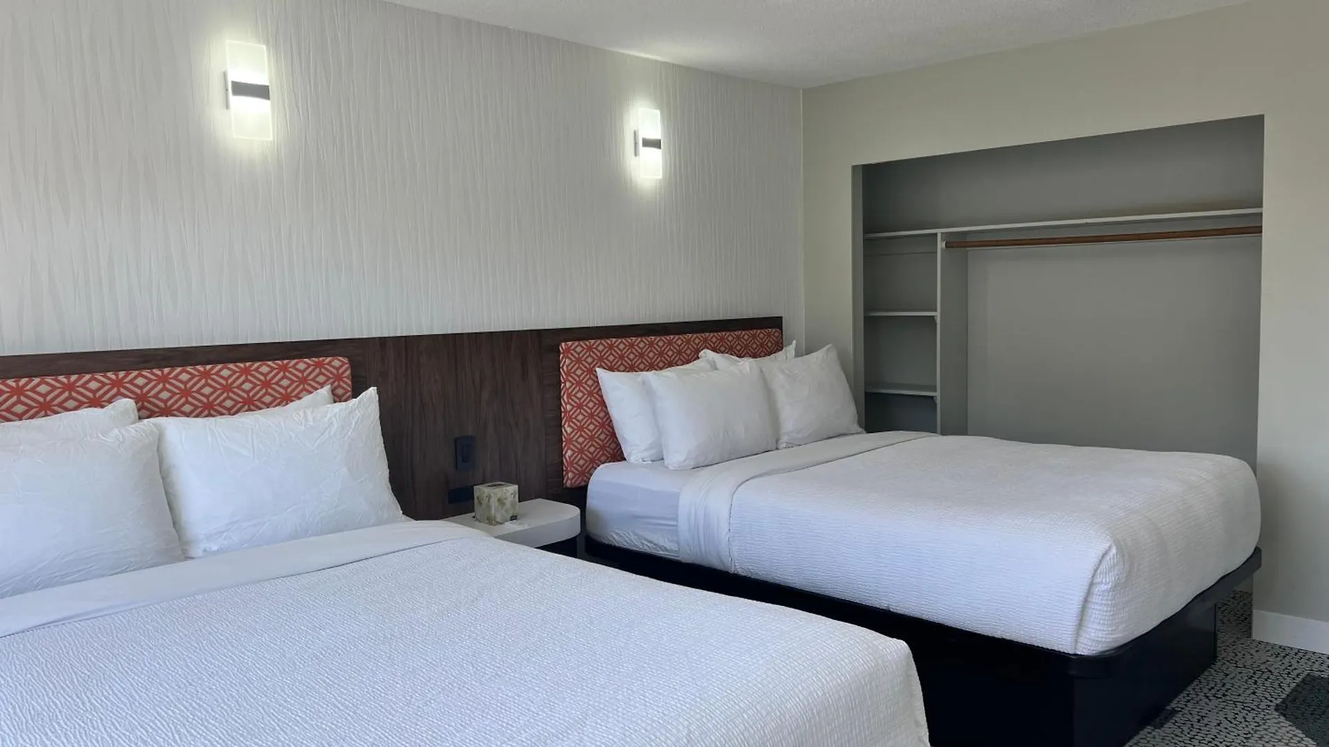 ****  The Vic, Ascend Hotel Collection Виктория Канада