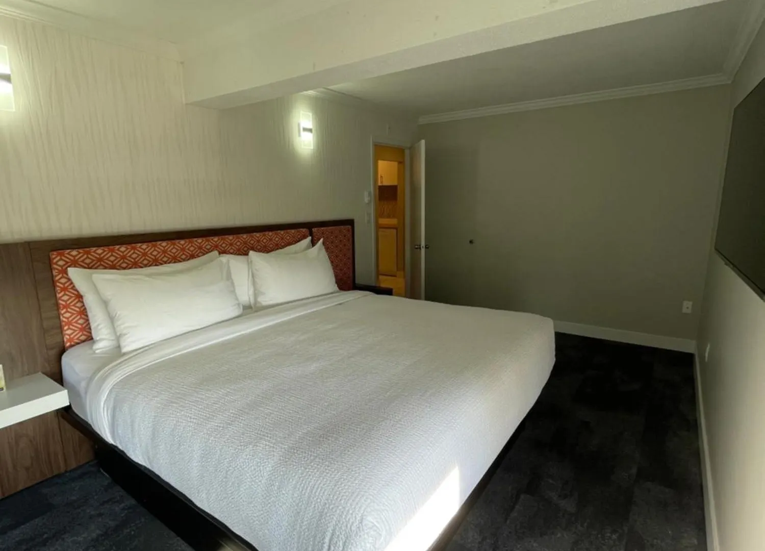 The Vic, Ascend Hotel Collection Виктория